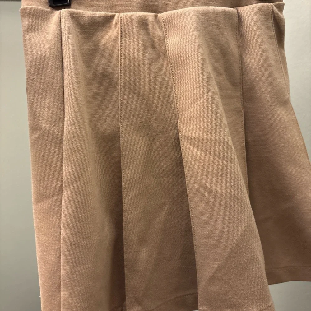 Lands' End Beige Pleated Skirt